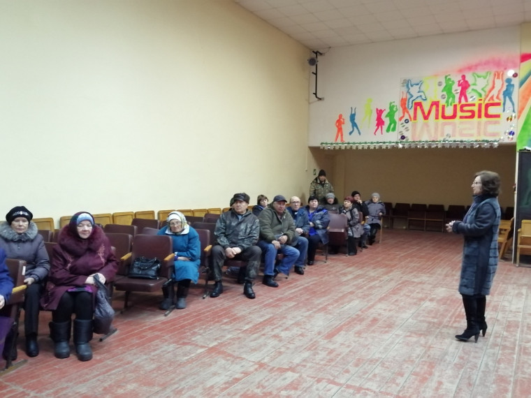 В целях изучения и решения вопросов жителей Бобровского муниципального района 15.01.2020г в Шестаковском Доме культуры состоялась встреча жителей села. В целях изучения и решения вопросов жителей Бобровского муниципального района 15.01.2020г в Шестаковском Доме культуры состоялась встреча жителей села.