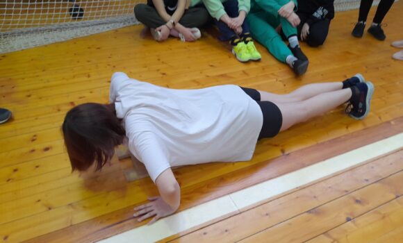 В Петропавловской спортивной школе прошел фестиваль «Лучший класс «ГТО» среди образовательных учреждений. В Петропавловской спортивной школе прошел фестиваль «Лучший класс «ГТО» среди образовательных учреждений.